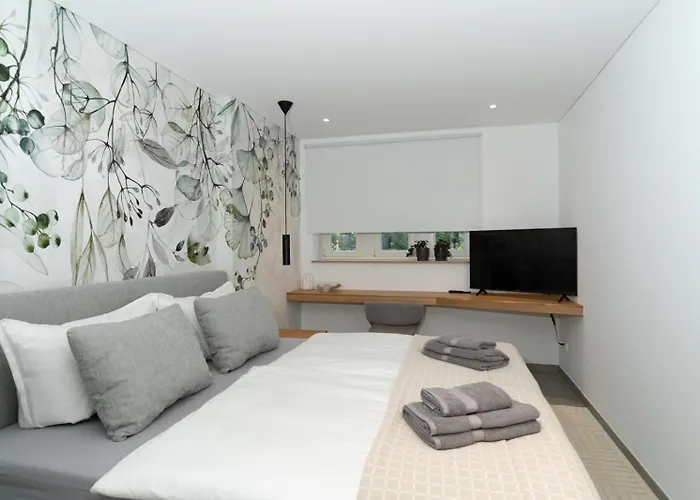 Oase Am Tierpark Exklusiv Und Gehobener Standard 公寓 *